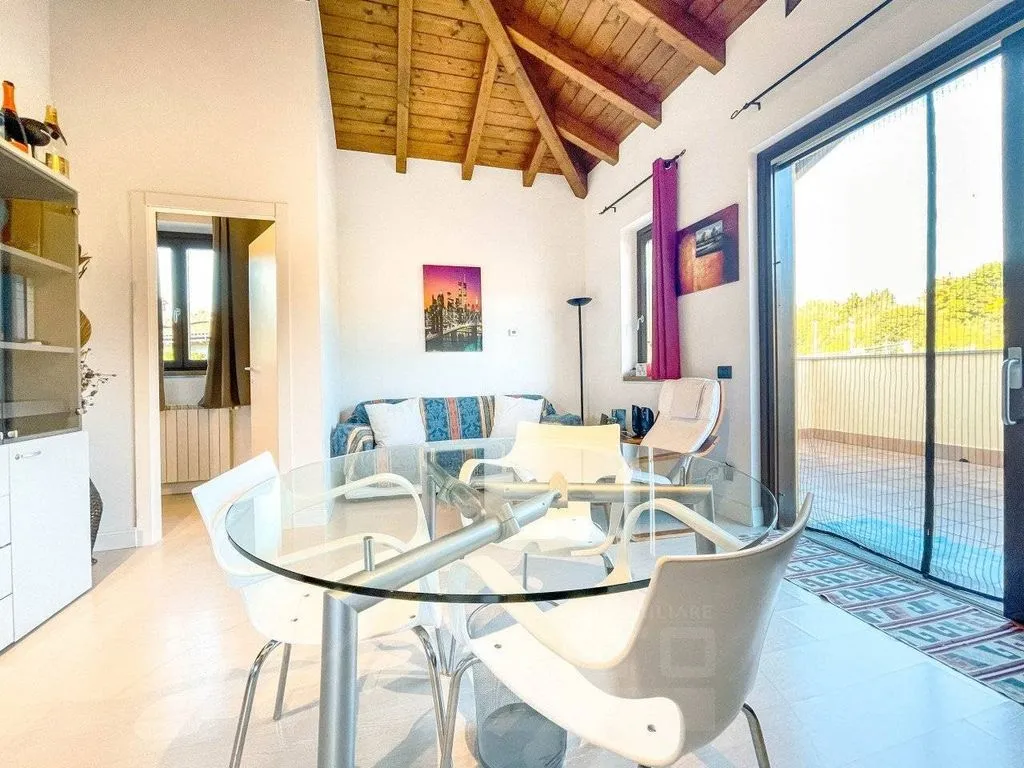 Salle à manger - Luxury Villa with Pool in Brovello-Carpugnino