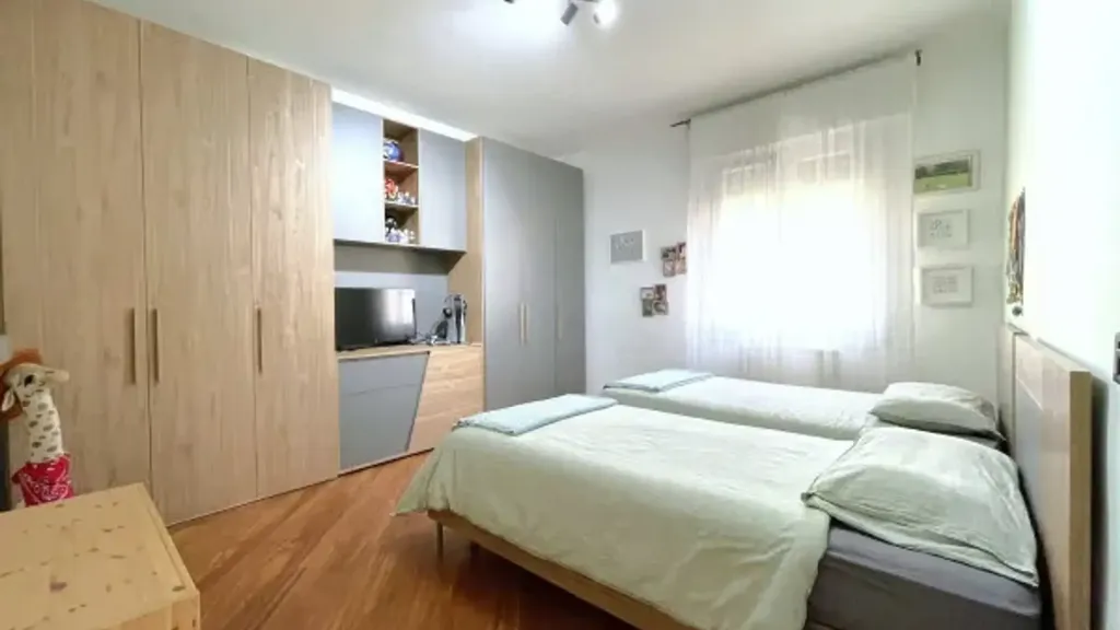 Chambres - Rear-Facing Apartment with Balcony in Carpi