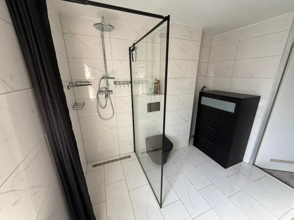 Salles de bain - Modern Ternhouse with Garden in Eindhoven