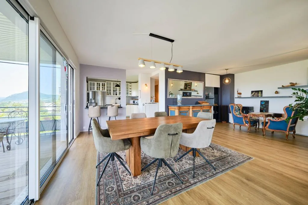 Söögituba - Luxury Flat with Lake View in Annecy-le-Vieux