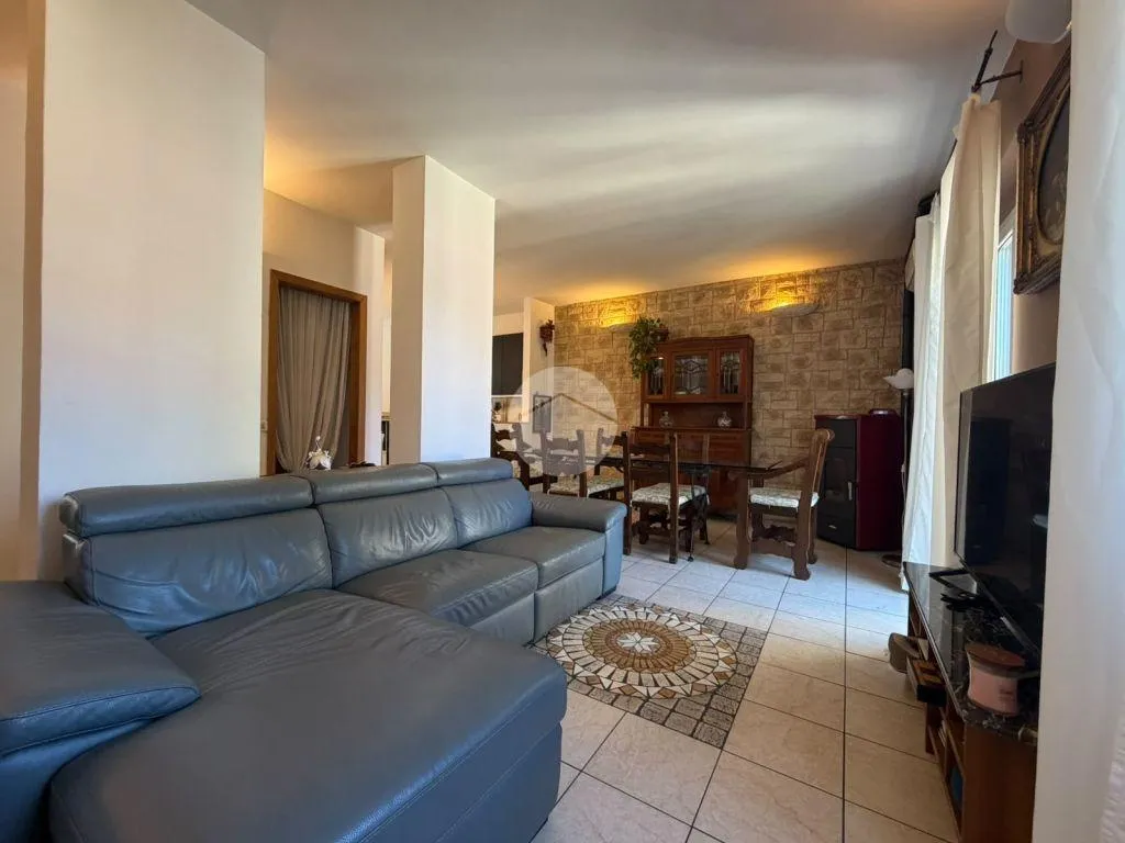 Elutuba - Rustic Apartment with Balcony in Nerola