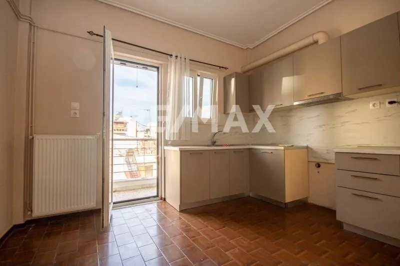 Cuisine - Apartment with Garden in Nea Dimitriada, Volos