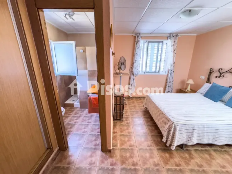 Chambres - Chalet with South-Facing Terrace in Torrevieja