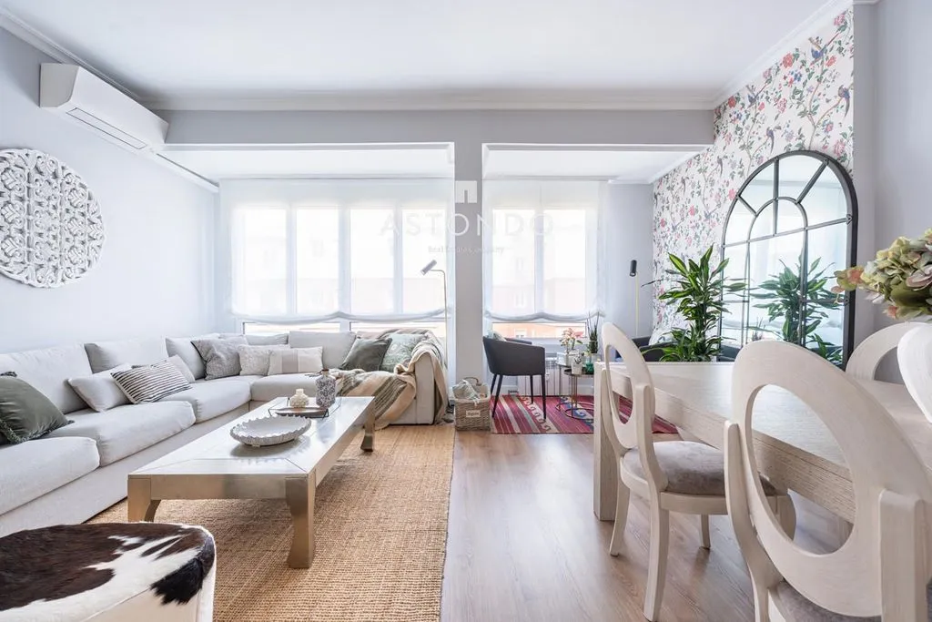 Séjour - Renovated Flat with Natural Light in Chamartín