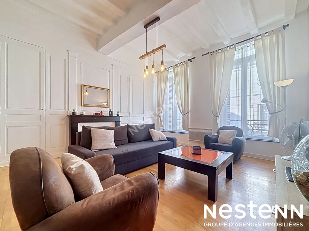 Living Room - Furnished Studio in Central Tours