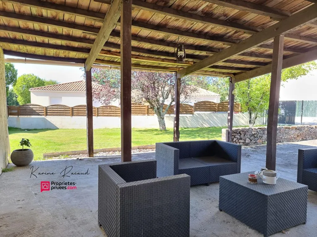 Terrass - Stone House with Garden in Venansault