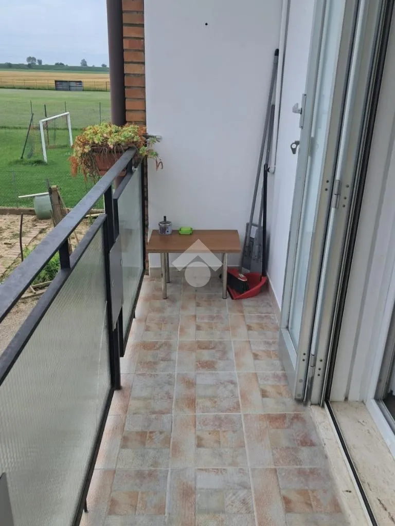 Balcon - 3-Bedroom Apartment with Balcony in Medicina