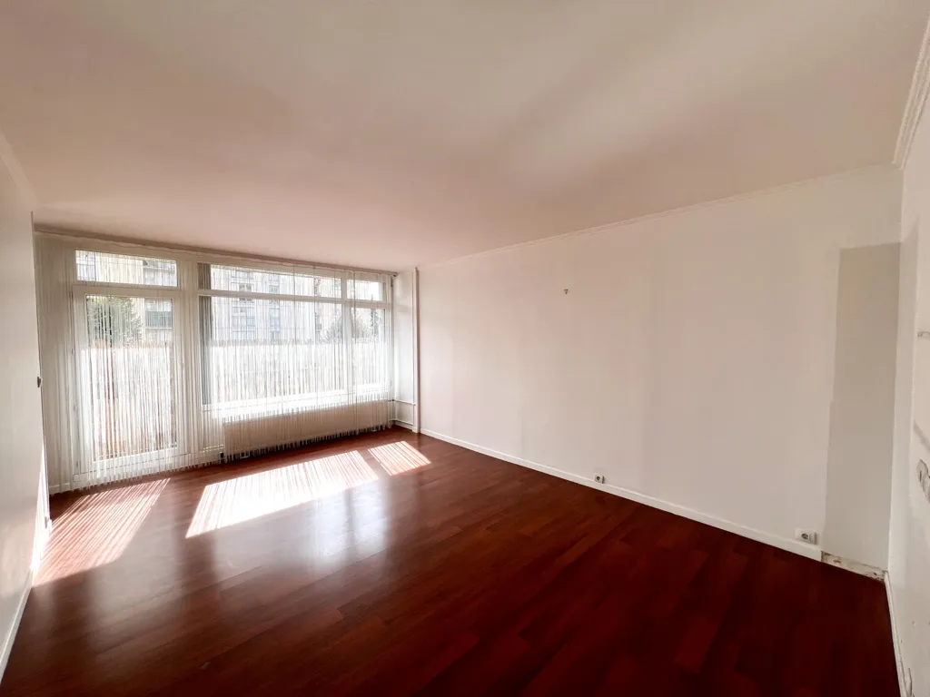 Pièces - Appartement 5 Pièces avec Balcon Centre-ville à Noisy-le-Sec