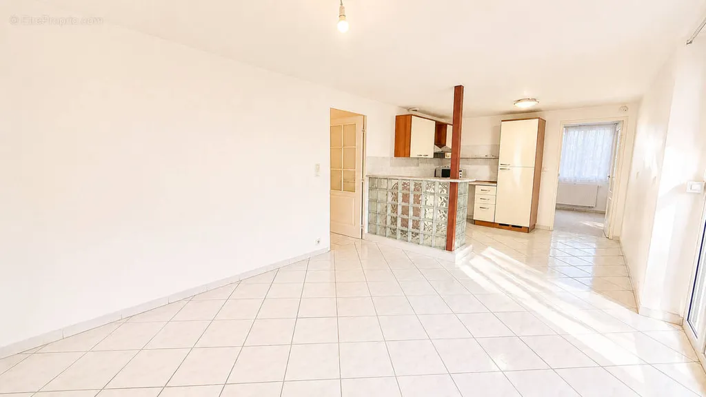 Séjour - Appartement T3 avec Balcon à Olivet