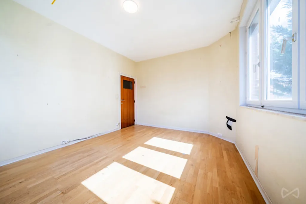 other_room