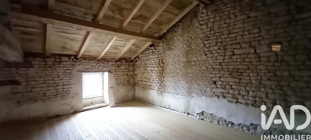 Stanze - Longère with Renovation Potential in Nère