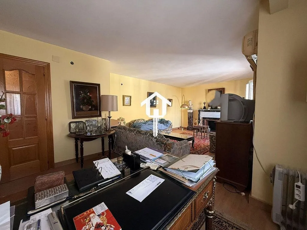 Bureau - Apartment with Balcony in Campoamor