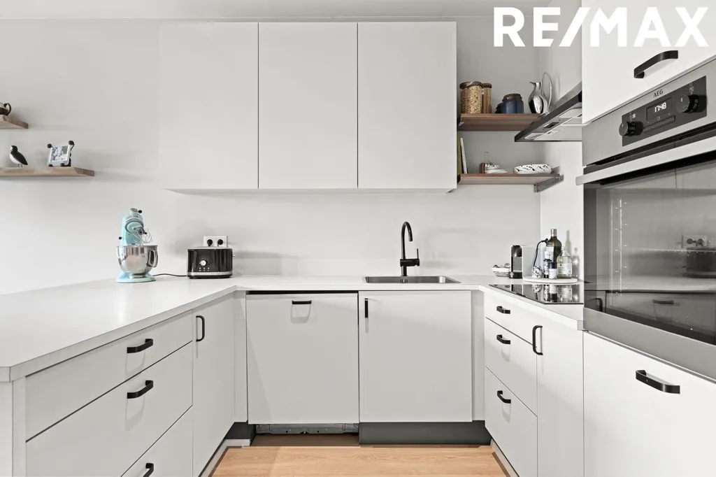 Cuisine - Apartment with Lift in Garðabær