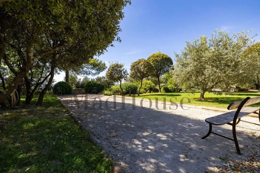 Aed - Newly Built Mas with Pool in Luberon