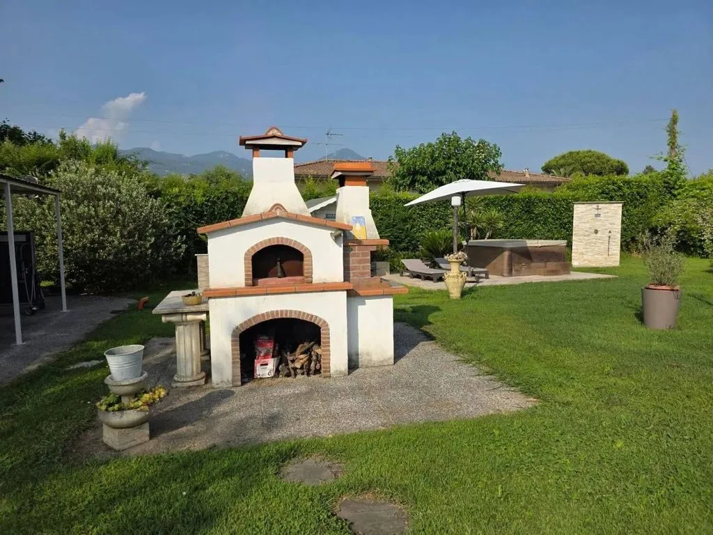 Giardino - Rustic Villa with Sea Access in Pietrasanta