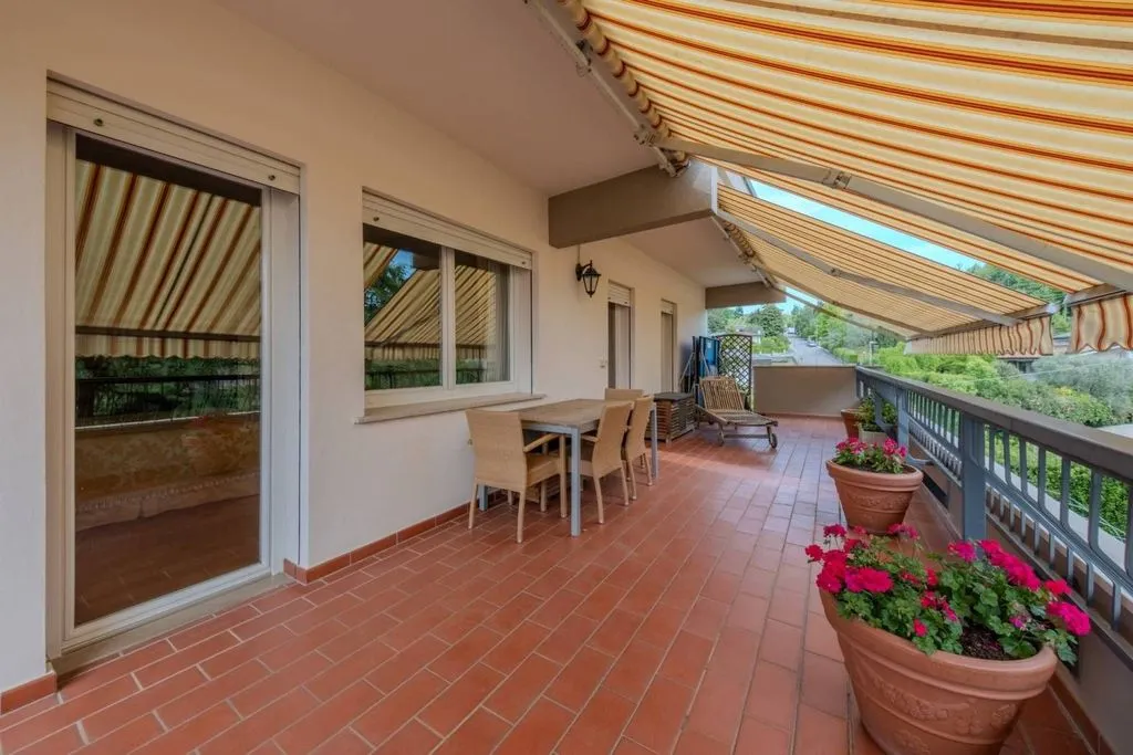 Terrass - Luxury Penthouse with 4-Directional Views in Conegliano