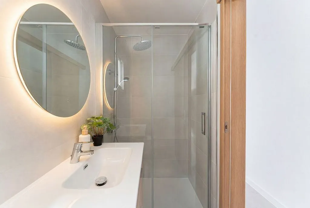 Salles de bain - Modern Flat with West View in Isleta