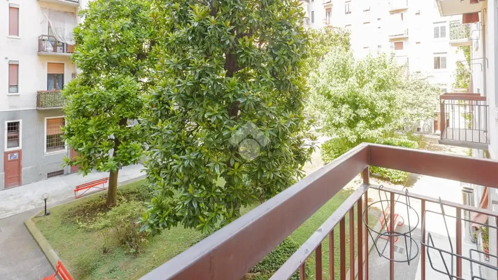 Balcony - Student-Friendly Flat with Balcony in Milan