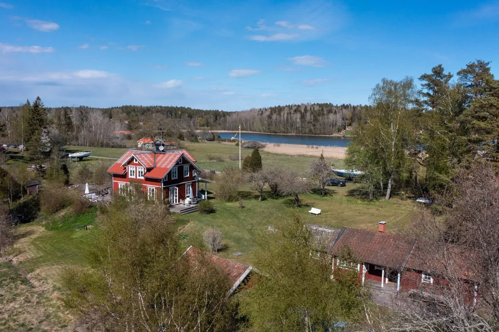 6-toaline maja asukohas Norrtälje kommun
