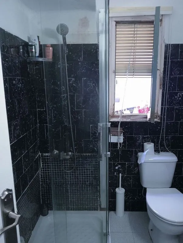 Salles de bain - Apartment with Tenant in Manises, Valencia