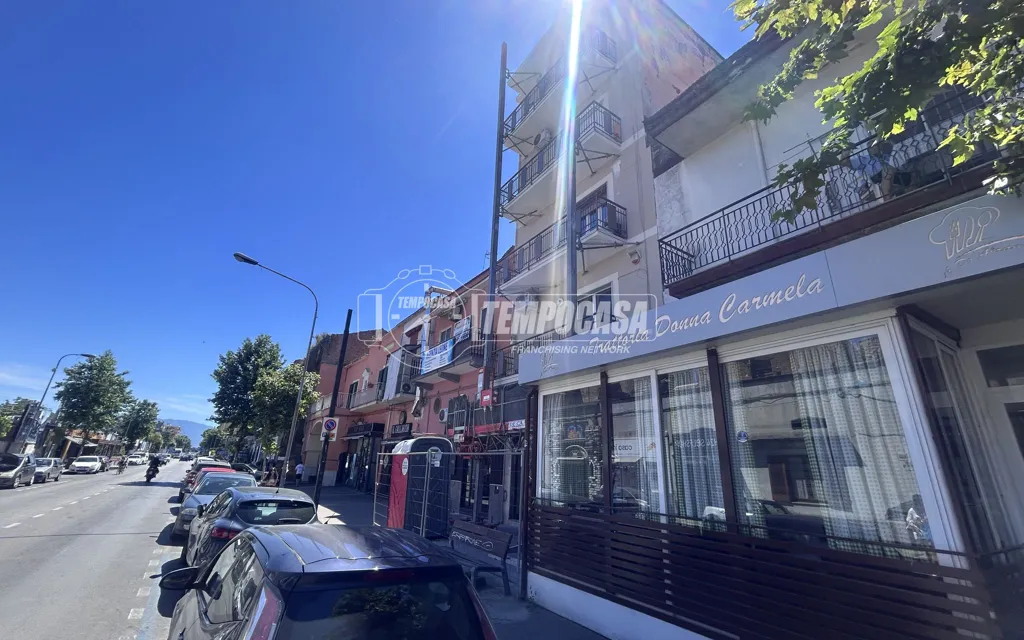 Esterno - Appartamento ristrutturato con balcone a Pomigliano D'Arco