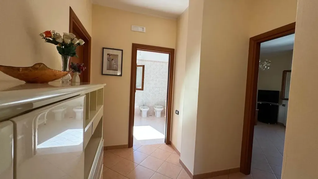 Esik - Villa with Private Apartment in Talsano, Taranto