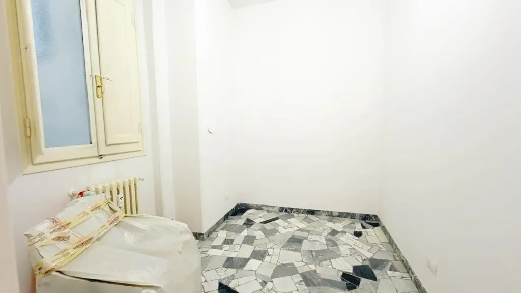 Bagni - Rusticated Apartment with Balcony in Florence
