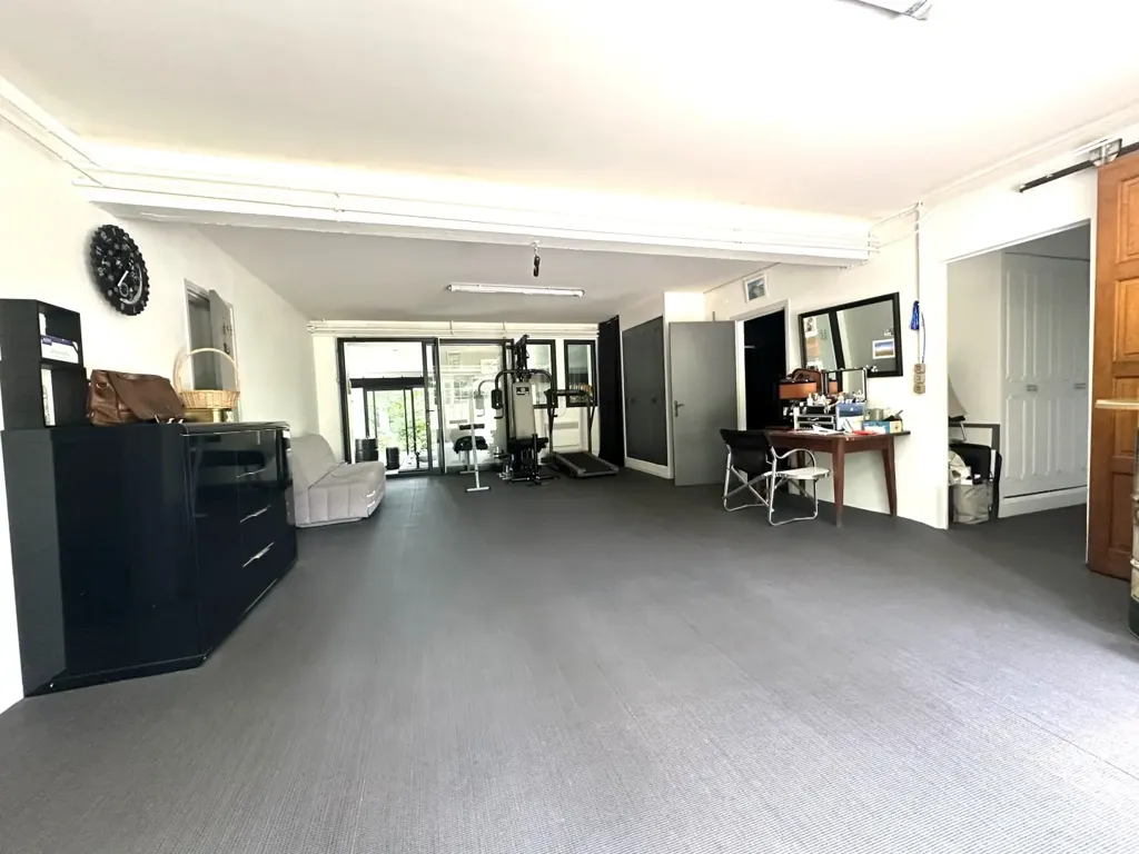 Pièces - Propriété avec Spa de Nage et Parc à l'Ouest de Tours