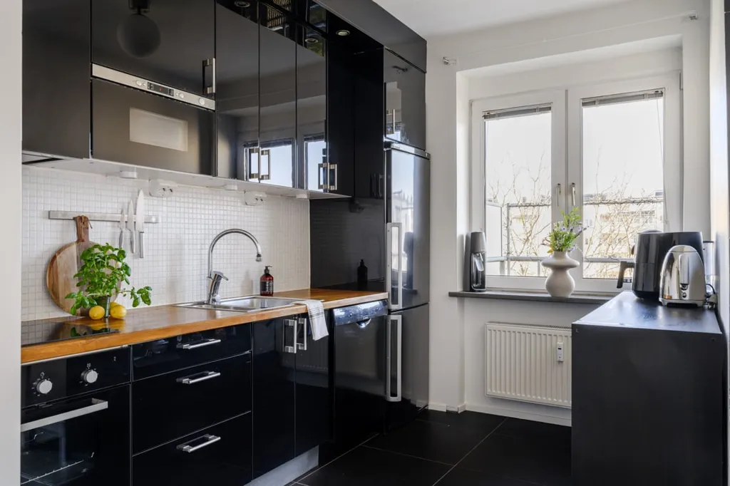 Cuisine - Bright Two-Bedroom with Large Balcony in Malmö