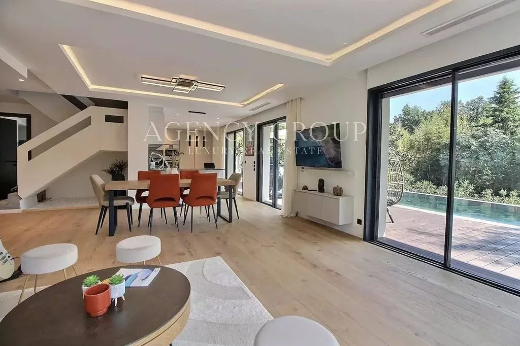 Séjour - Villa Luxueuse avec Piscine à Mougins