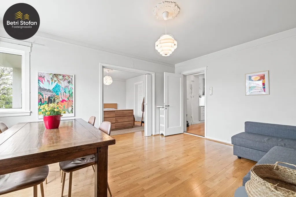Elutuba - Stein-built Flat with Balcony in Reykjavik