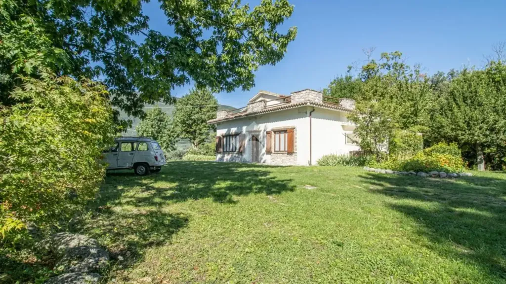 Aed - Restaurant with Garden in Cottanello, Rieti
