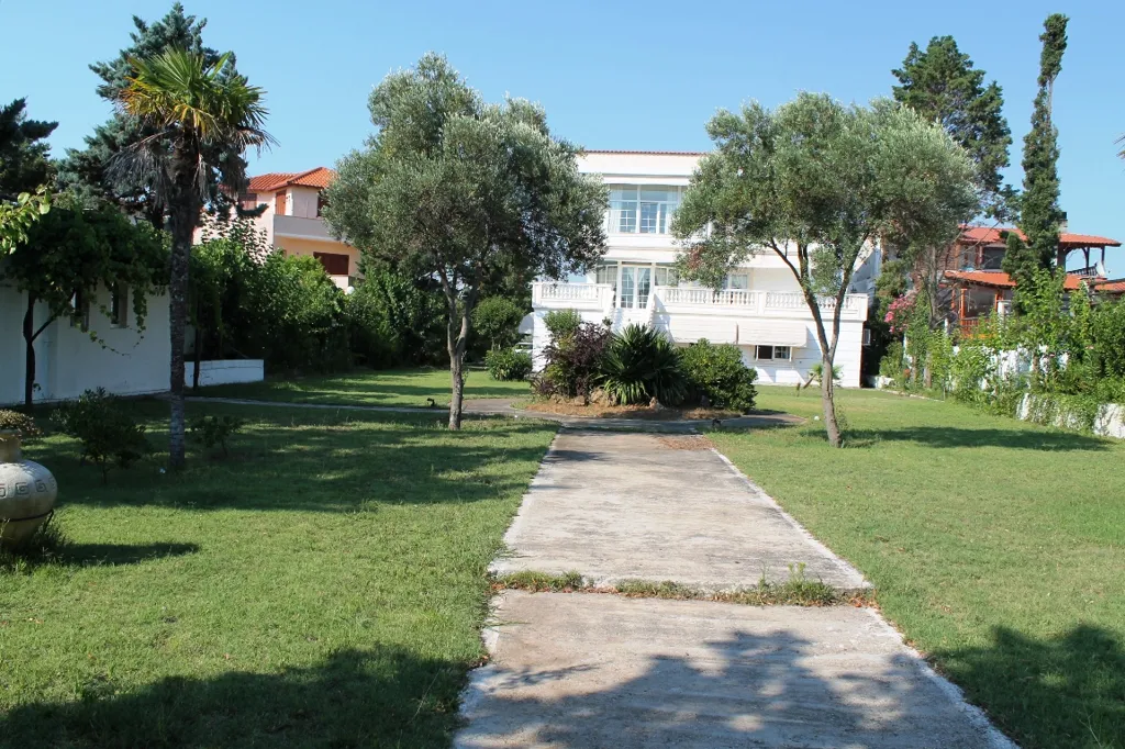 Jardin - 3-Storey Villa with Sea View in Chalkidiki