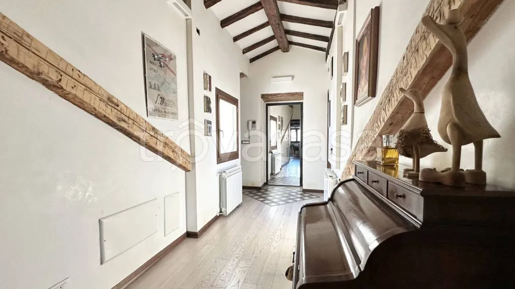 Entrée - Quadruplex with Rooftop Terrace in Trieste