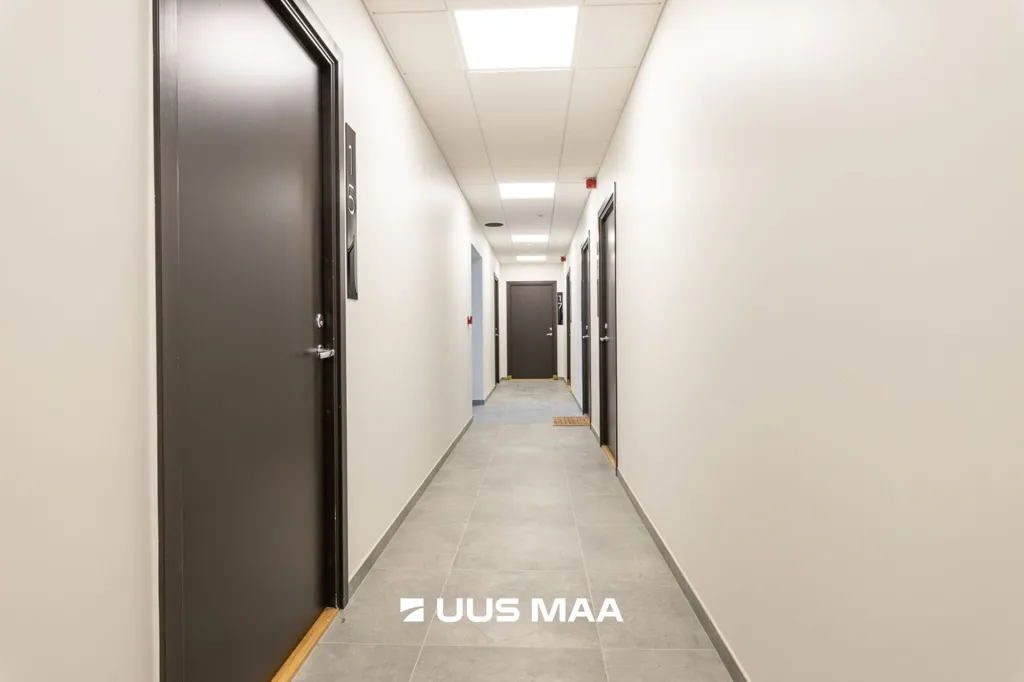 hallway_entrance