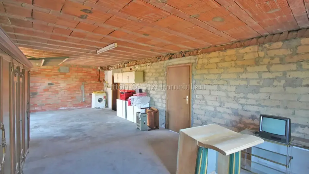 Garaaž - Independent Villa with Panoramic View in Torrita di Siena