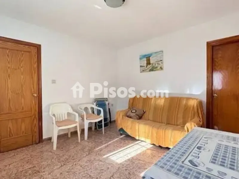 Magamistoad - Terraced House with Terrace in Plines