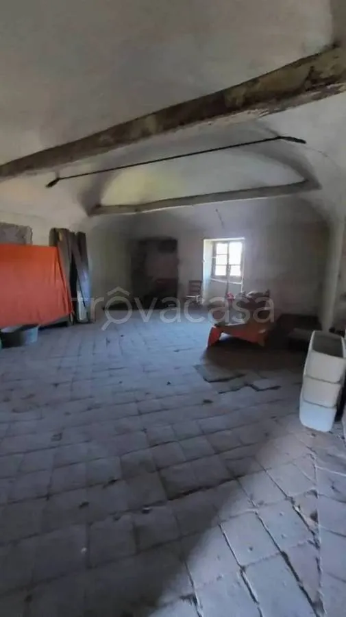 Toad - Rustic House with Portico in Boves