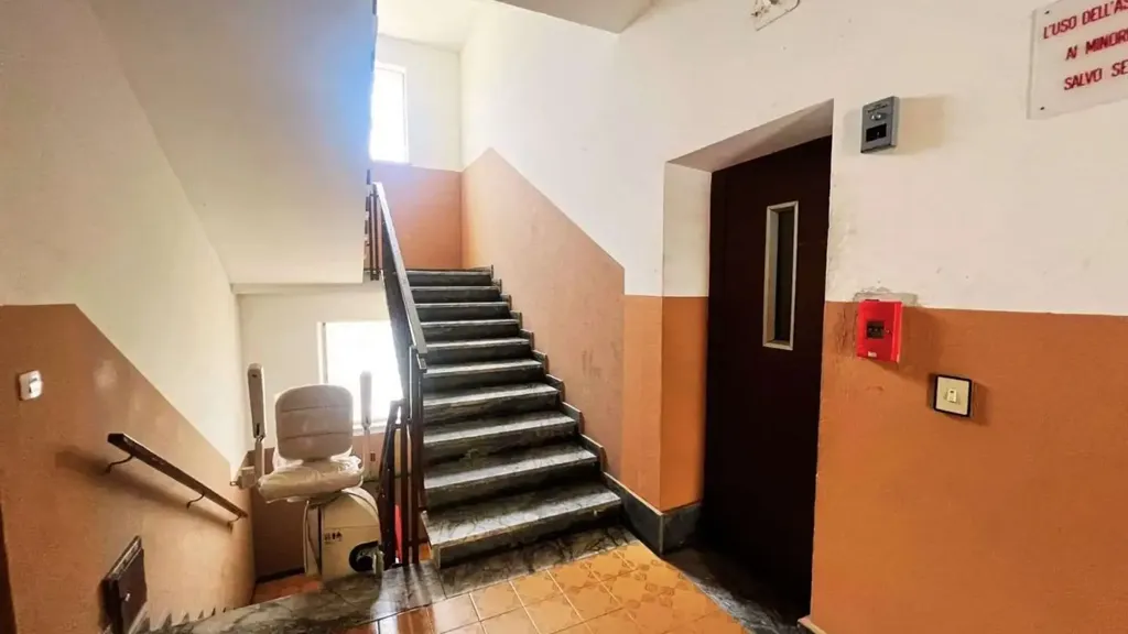 Pièces - Apartment with Balconies in Scalea