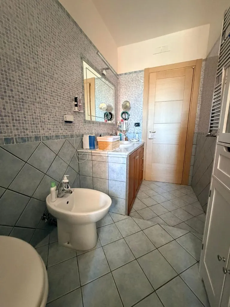 Salles de bain - Trilocale with Garden in Volla