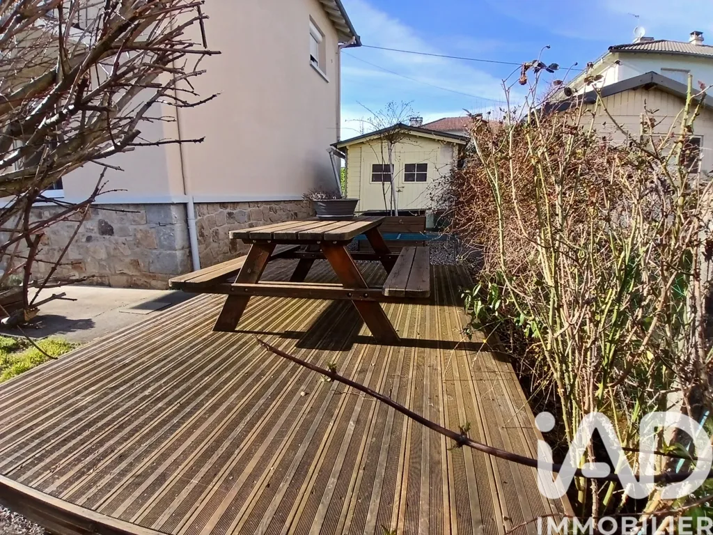 Jardin - Maison Familiale avec Terrasse à Pleaux