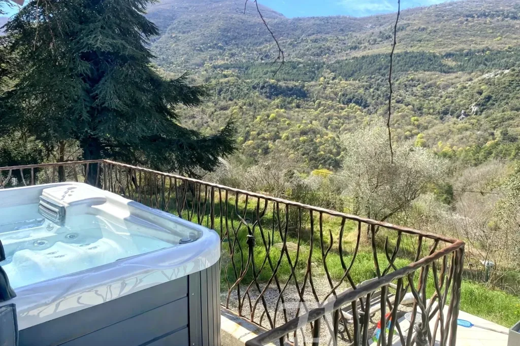 Terrass - Villa with Pool and Panoramic View in Sospel