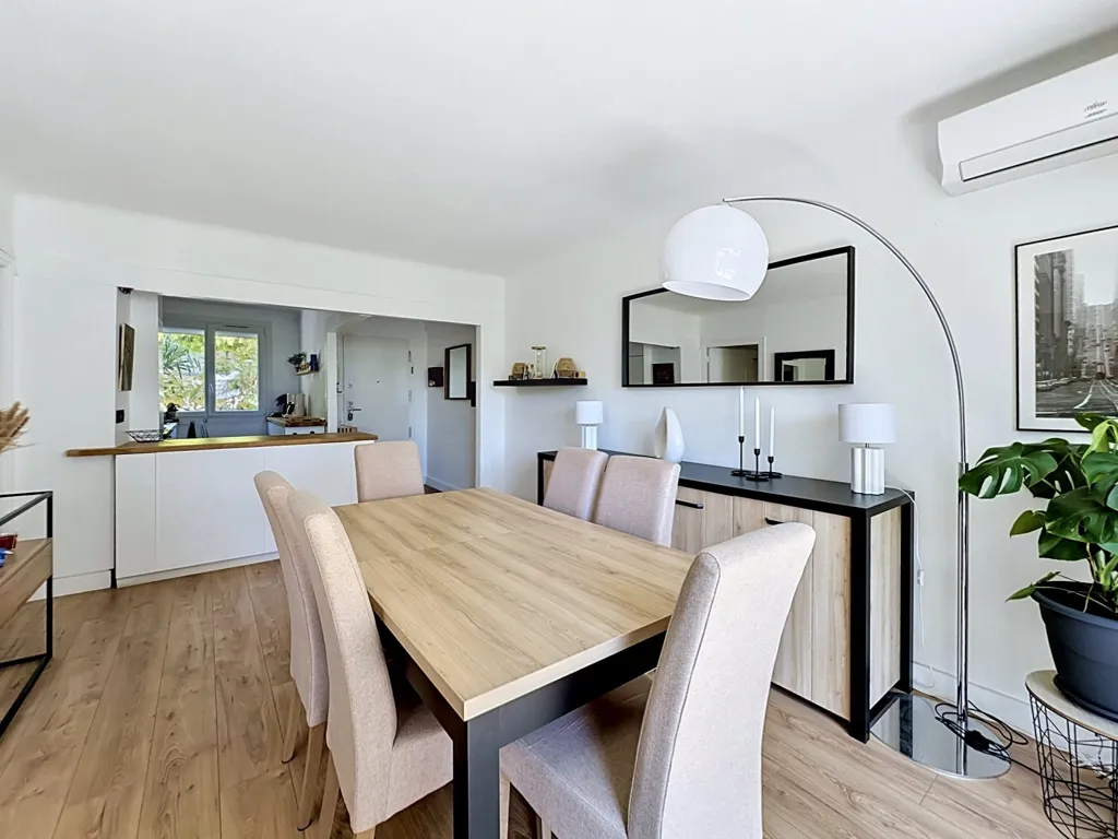 Salle à manger - Appartement 4 Pièces avec Vue Mer à Cannes