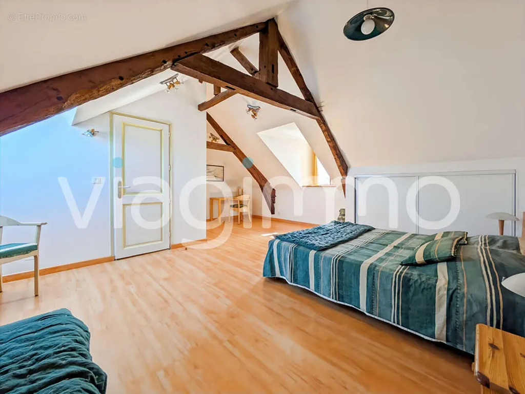 Maison 10 pièces à Baguer-Morvan