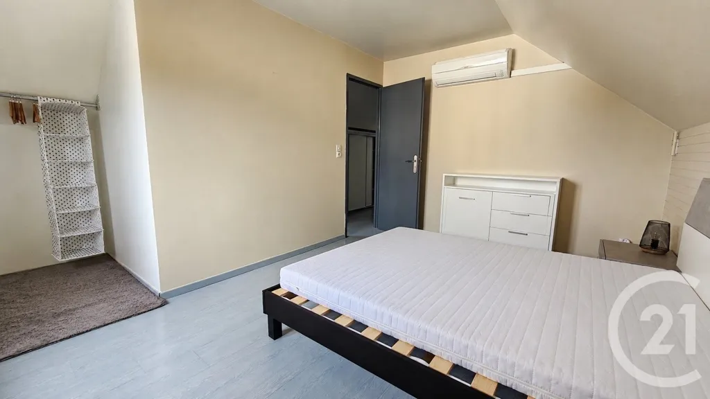 Chambres - Maison avec Piscine à Mamirolle