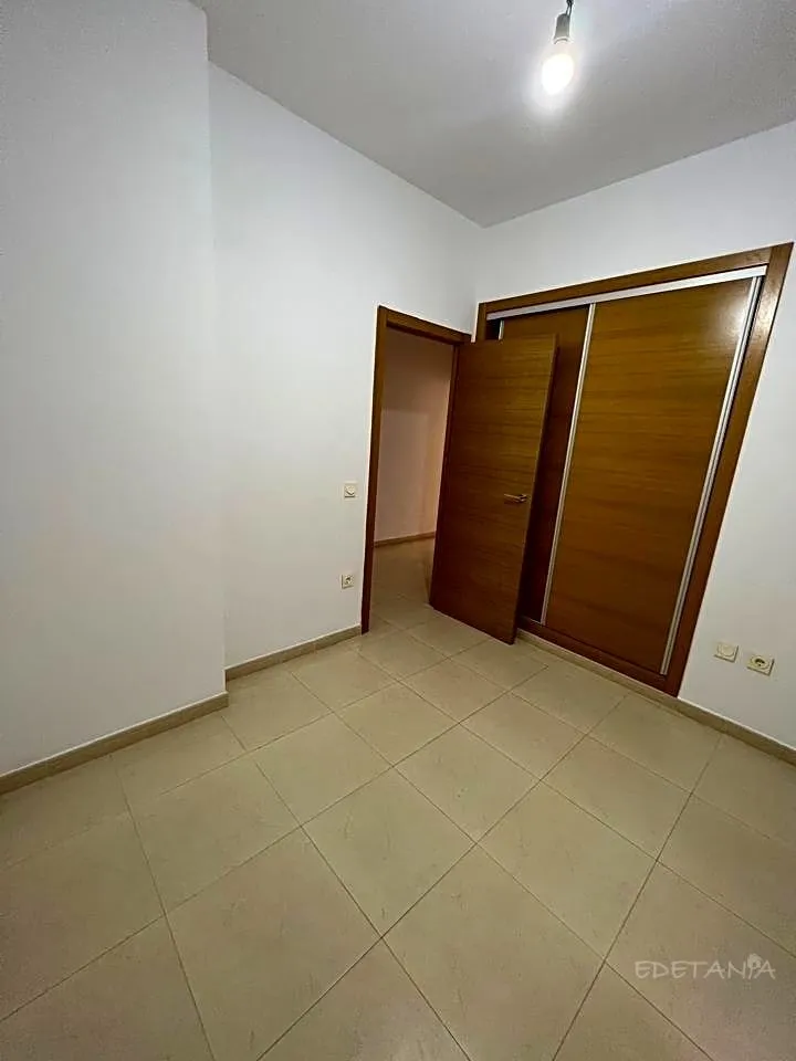2-toaline korter asukohas Alginet