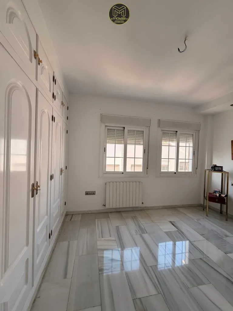 Toad - Luxury Villa with Private Garage on Gran Bulevar