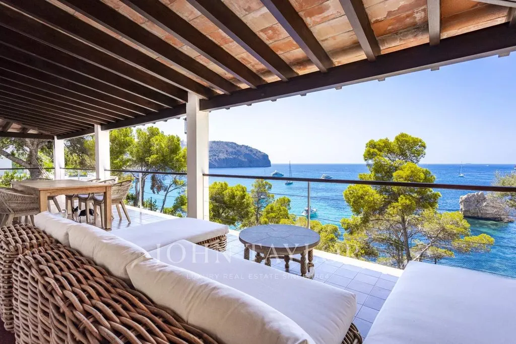 Terrasse - Seafront Villa with Pool in Camp de Mar, Mallorca