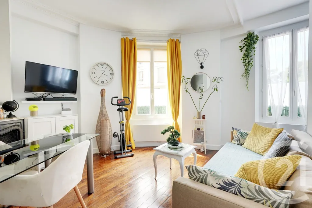 Living Room - Renovated 2-Bed Flat in Paris 15