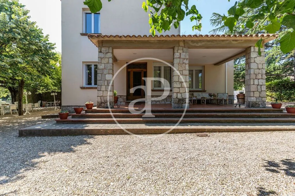 Välivaade - Luxury Villa with Pool in Matadepera